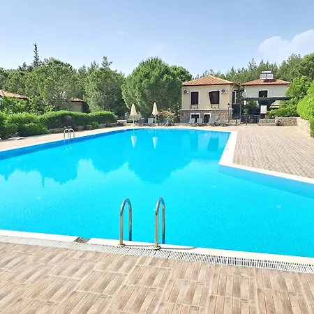 The Villages, C3 , Havuz, Barbeku, Balkon Teras Apartment